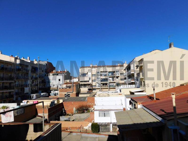 Foto f6e0374c-9117-490a-89ce-93d271d836b2. Dúplex  en venta en el barrio de ca naurell en Terrassa