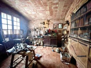 Masia  Montserrat. Casa en venta en el centro de vacarisses