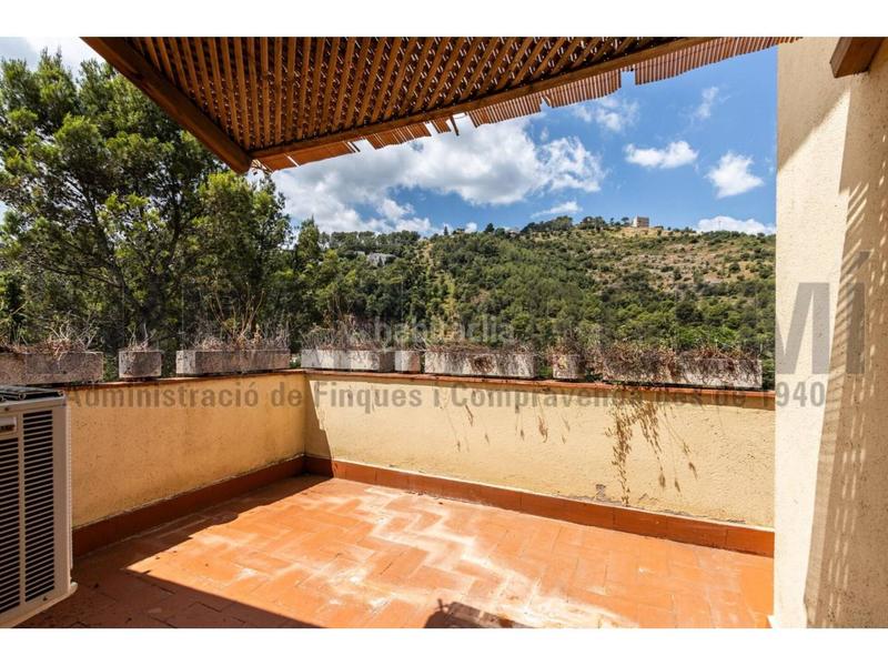 Foto e6eb3ad6-acbc-4c65-a049-cb73d1c8cac9. Chalet  en venta en castellar del vallés en Castellar del Vallès