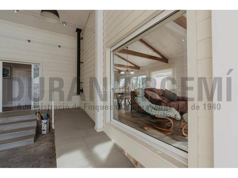 Foto 0bf34ae9-f3a5-4d69-a8a6-f2cf58f63e27. Xalet amb calefacció aparcament piscina a Pinemar Pineda de Mar