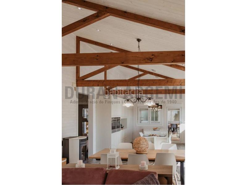 Foto 23bbc3f0-30fe-4b24-927d-5c42238764c7. Xalet amb calefacció aparcament piscina a Pinemar Pineda de Mar