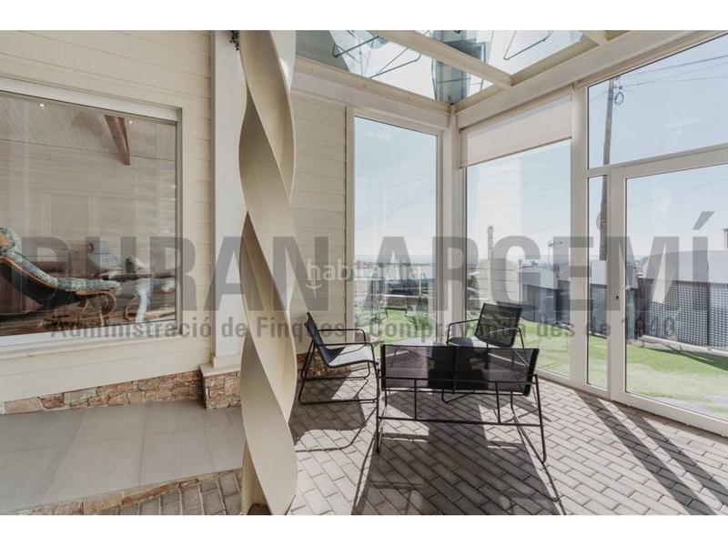 Foto 9de3758c-dab4-429a-809f-bec5f3d57bfb. Xalet amb calefacció aparcament piscina a Pinemar Pineda de Mar