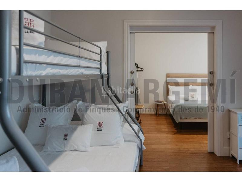 Foto b7425a4b-889e-405d-acf5-a19d21b6350b. Xalet amb calefacció aparcament piscina a Pinemar Pineda de Mar