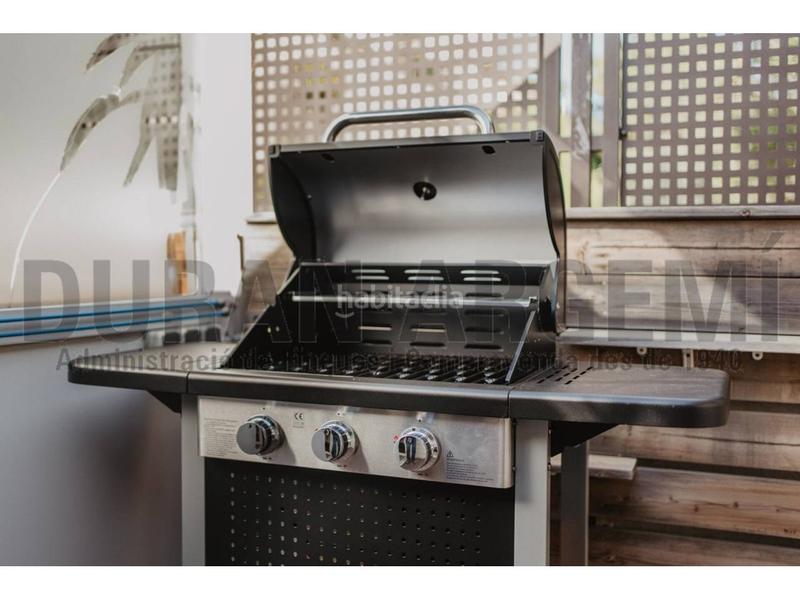 Foto ed47ef47-ff69-4218-a380-2942763ec9c9. Xalet amb calefacció aparcament piscina a Pinemar Pineda de Mar