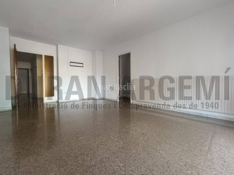 Foto 8f3b08e6-5cb8-458d-96c5-e2e2ac0d41d8. Flat with heating in Can Boada Terrassa