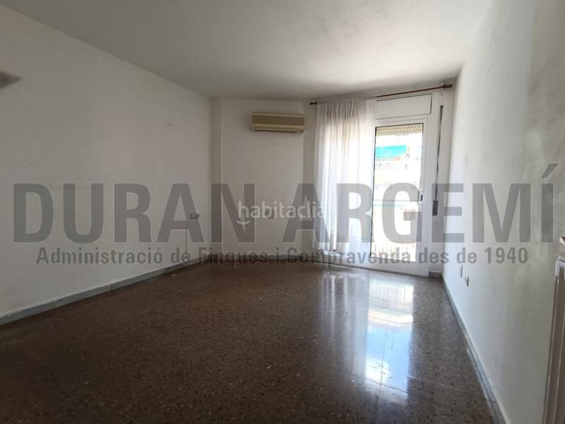 Foto df2b5563-0b99-42b8-a40b-39fce20e063d. Flat with heating in Can Boada Terrassa