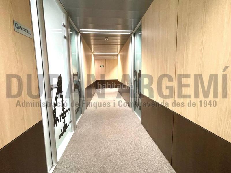 Foto 11ea54db-7d4c-468c-8092-61d32370fdd8. Rent office space in Les Fonts Terrassa