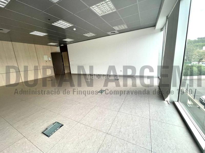 Foto fd072452-2e26-4858-9e18-3ce9ebcddf53. Miete büro in Les Fonts Terrassa