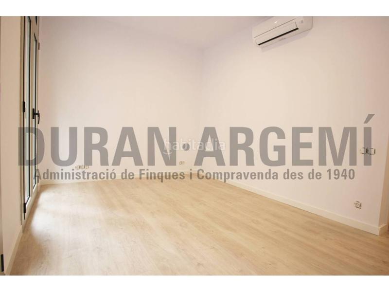 Foto deba2136-4ecd-4d29-821c-27da82db995c. Alquiler oficina en de la rasa 11 oficina en alquiler en el centro en Terrassa