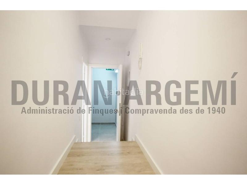 Foto 22a5c744-9a0b-47f1-bcf9-70466779a8a8. Location bureau dans de la rasa 11 dans Barri del Centre Terrassa