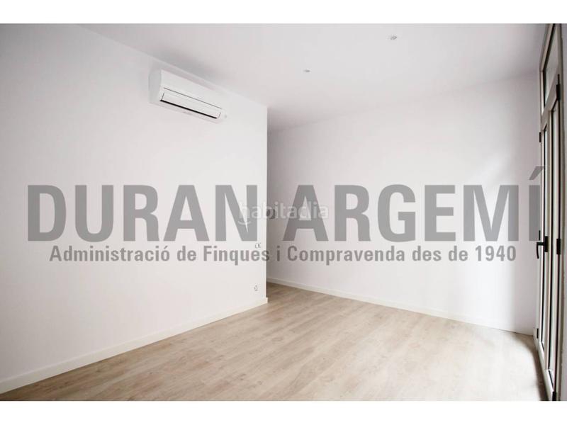 Foto 61dca7e8-bea6-48c7-9d6a-5daccdf88e3c. Location bureau dans de la rasa 11 dans Barri del Centre Terrassa