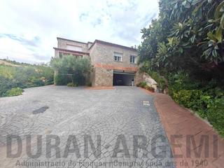 Chalet  Guinart. Magnífico chalet en venta en castellar del vallès