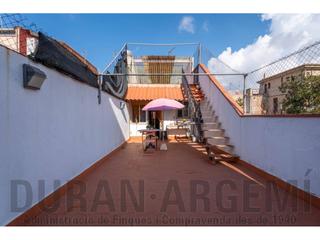 Maison  Pau claris. Casa unifamiliar  adosada en el centro de terrassa