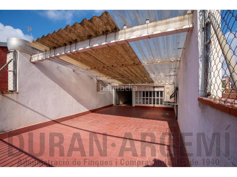 Foto c8ebb019-4335-4ac2-9bb9-9d5869775052. Casa  unifamiliar adosada en el centro en Barri del Centre Terrassa