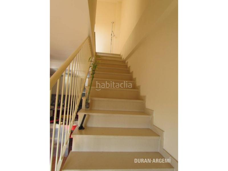 Foto a8c10ffb-1631-43d2-abf2-500f3720e49b. Dúplex amb calefacció aparcament a Egara Terrassa