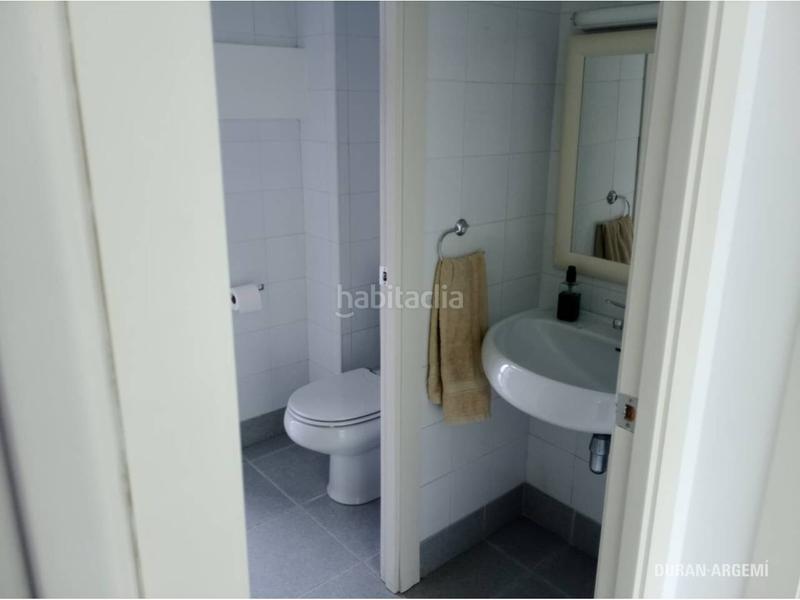 Foto 57b9fcfe-00e3-4b8f-8239-261d8d568156. Affitto ufficio in mossen jacint verdaguer 12 in Barri del Centre Terrassa