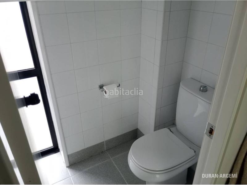 Foto a1a12474-1b83-4891-b8e0-e3de02067b47. Lloguer oficina a mossen jacint verdaguer 12 a Barri del Centre Terrassa