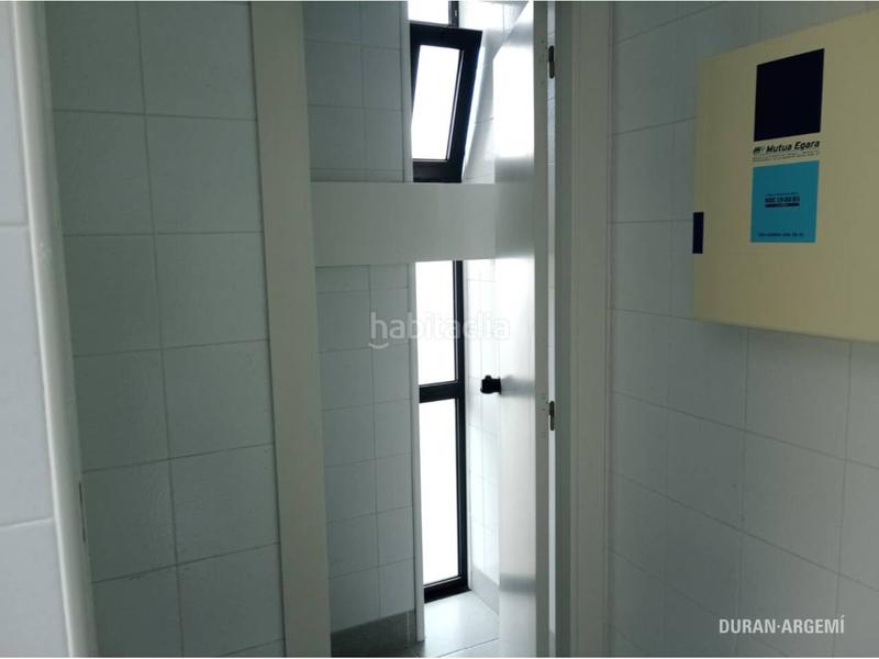 Foto b9868084-5cb1-4e5c-af94-5291c04a70a5. Lloguer oficina a mossen jacint verdaguer 12 a Barri del Centre Terrassa