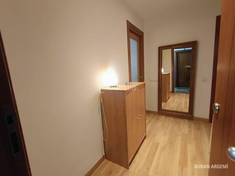 Foto 547993b9-579d-4766-b1f3-77fba3691fcf. Pis amb calefacció aparcament a Egara Terrassa