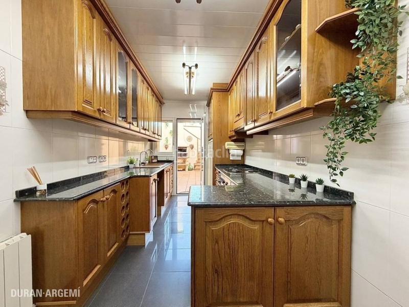 Foto 649639fb-adea-4dd5-a1cf-98d5d08a00d5. Casa con riscaldamento parcheggio in Centre Sant Quirze del Vallès