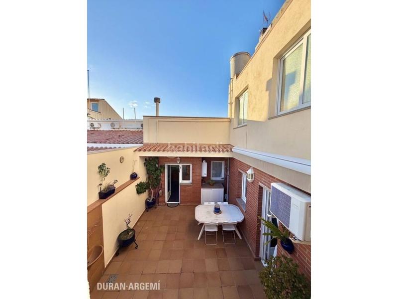 Foto 6a50fc0a-ef94-4cdb-957a-e11ff09e1b30. Casa con riscaldamento parcheggio in Centre Sant Quirze del Vallès