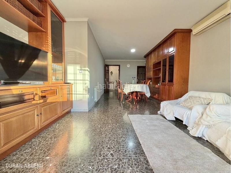 Foto 713e95ac-b92a-4494-832e-2fcbe2329394. Casa con riscaldamento parcheggio in Centre Sant Quirze del Vallès