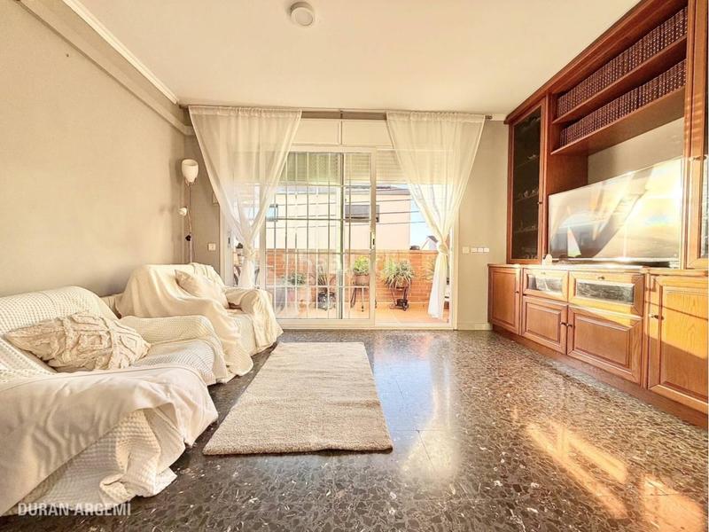 Foto e9cbccdc-a6c6-4d99-ab76-639ae91fbb52. Casa con riscaldamento parcheggio in Centre Sant Quirze del Vallès