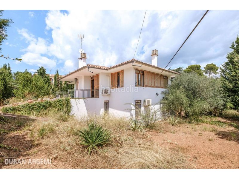 Foto b9fde221-3123-4923-b672-adde51672257. Casa amb calefacció aparcament a Sant Llorenç Terrassa