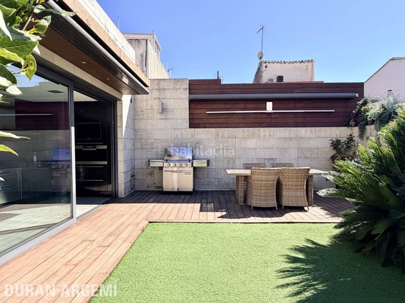 Foto 3c4aec70-9fe1-4720-bea0-56324dad62f2. Casa amb calefacció aparcament piscina a Barri del Centre Terrassa