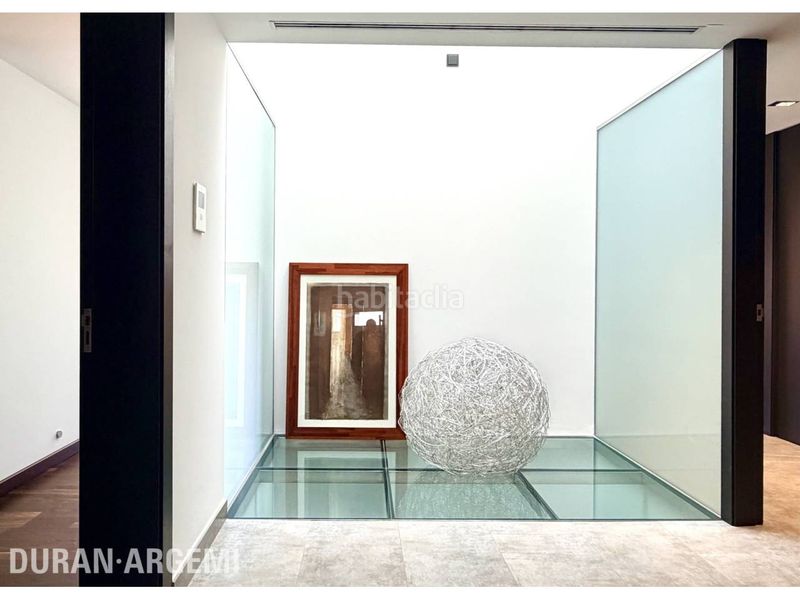 Foto 491930b3-b4bc-492f-8427-ff5a5d4f6582. Casa amb calefacció aparcament piscina a Barri del Centre Terrassa