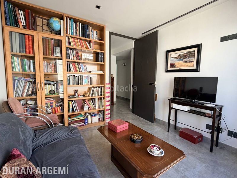 Foto 5dec68c1-7e85-4574-a99d-0dfe0d8da3a7. Casa amb calefacció aparcament piscina a Barri del Centre Terrassa