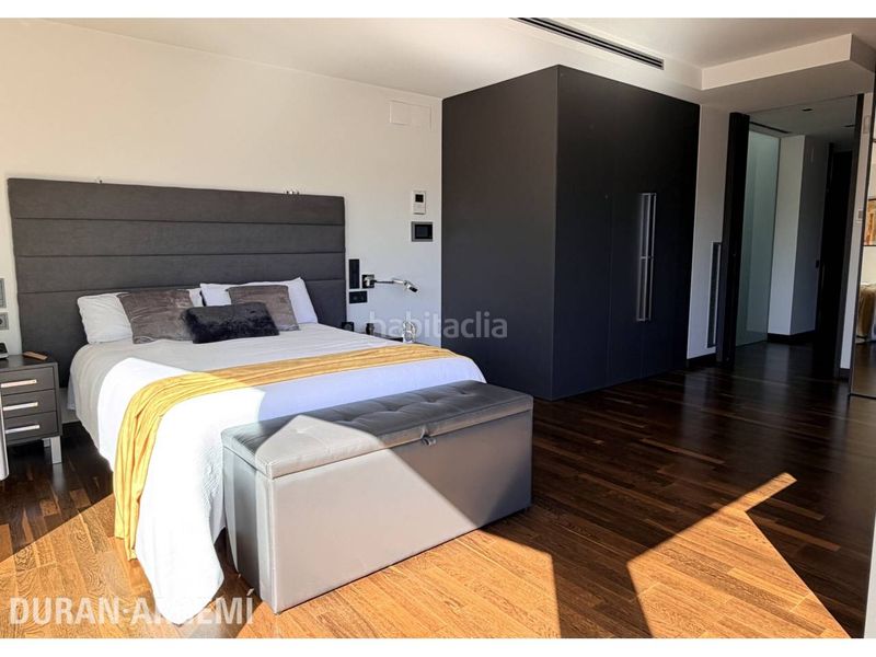 Foto 773832c2-8a86-4563-b465-5f9dabd01ed5. Casa amb calefacció aparcament piscina a Barri del Centre Terrassa