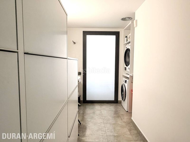 Foto 7fb31009-2f1e-4d44-a9e9-2922b5c51929. Casa amb calefacció aparcament piscina a Barri del Centre Terrassa