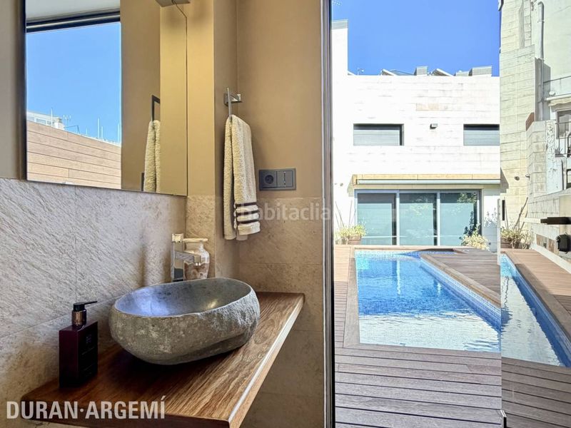 Foto 851a88b7-e090-44c2-ae05-e406ffd52702. Casa amb calefacció aparcament piscina a Barri del Centre Terrassa