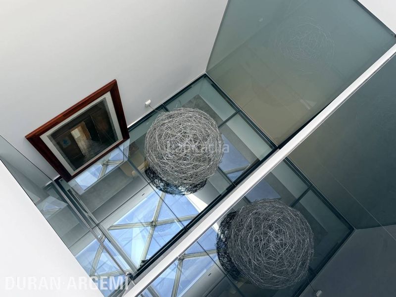 Foto 94af5636-0ef8-4507-b31f-1432bc507bf3. Casa amb calefacció aparcament piscina a Barri del Centre Terrassa