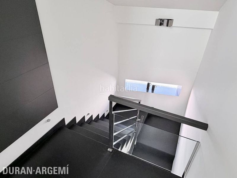 Foto 9512302a-4cd1-4d36-8dad-66421fcb07f4. Casa amb calefacció aparcament piscina a Barri del Centre Terrassa