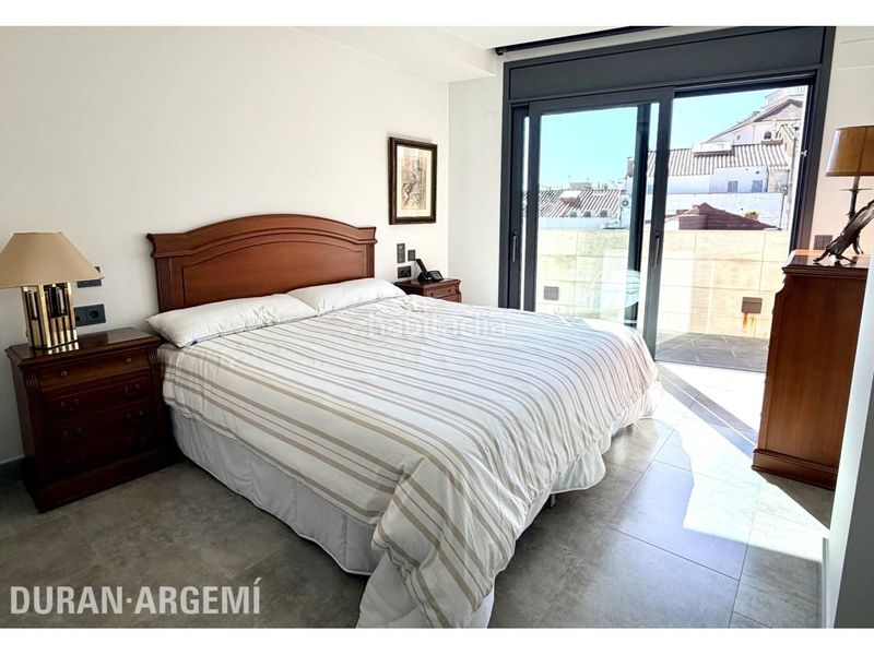 Foto 9c692501-4961-4761-b1dd-920c68963ec9. Casa amb calefacció aparcament piscina a Barri del Centre Terrassa