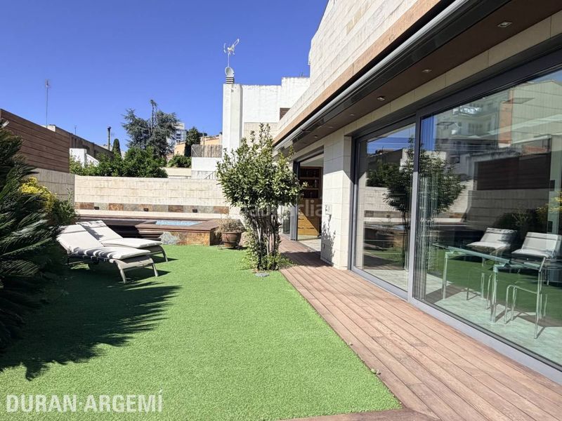 Foto a98a92b8-6419-4418-ba91-fe5ff7681704. Casa amb calefacció aparcament piscina a Barri del Centre Terrassa