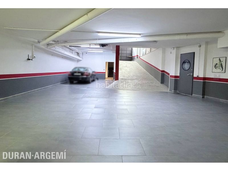 Foto d90fd258-ca58-48c5-b51b-432334a10435. Casa amb calefacció aparcament piscina a Barri del Centre Terrassa