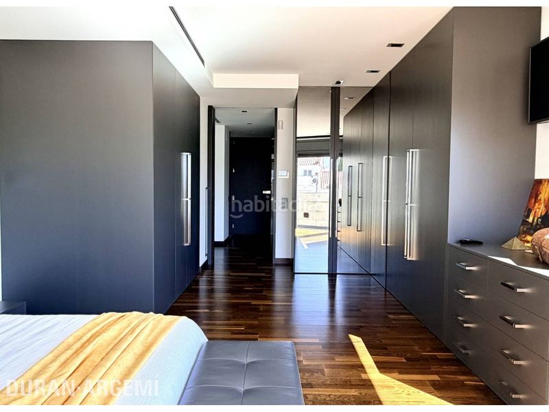 Foto da28203b-09f1-4b3a-a7fa-5d274624e871. Casa amb calefacció aparcament piscina a Barri del Centre Terrassa