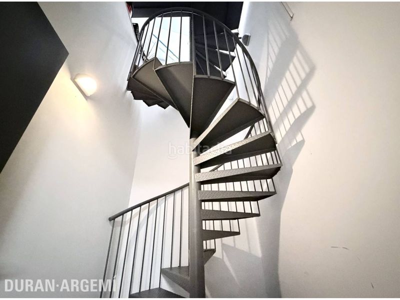 Foto de74d2e2-4ba0-44aa-bde1-2ef22d2ee41b. Casa amb calefacció aparcament piscina a Barri del Centre Terrassa