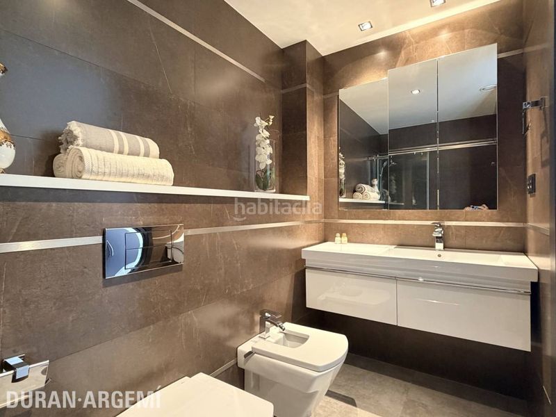 Foto f0d486e1-635b-48e0-a140-7d30976e8b53. Casa amb calefacció aparcament piscina a Barri del Centre Terrassa