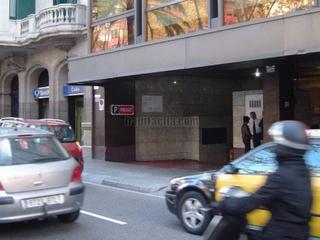 Parking coche en Carrer d'aribau 192. Parquing de fàcil accés