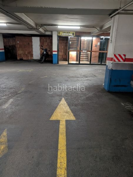 Foto 4a9ec289-c5bd-4411-8094-89ef2008cdf0. Rent car parking in carrer de muntaner 33 in L´Antiga Esquerra de l´Eixample Barcelona