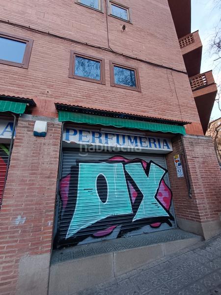 Foto 37b0e44d-5753-494b-96cf-fccd929bcedc. Local comercial a carrer de gènova 25 a Guinardó Barcelona