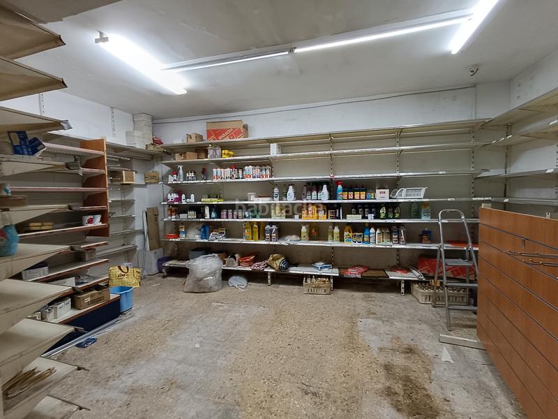 Foto d13fc3e3-fa5b-4714-8086-9296e426ab45. Local comercial a carrer de gènova 25 a Guinardó Barcelona