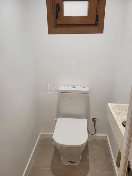 Foto 22e201ac-f21a-424f-8cb4-aed5e49139b5. Piso  recién reformado con 3 balcones en Gòtic Barcelona