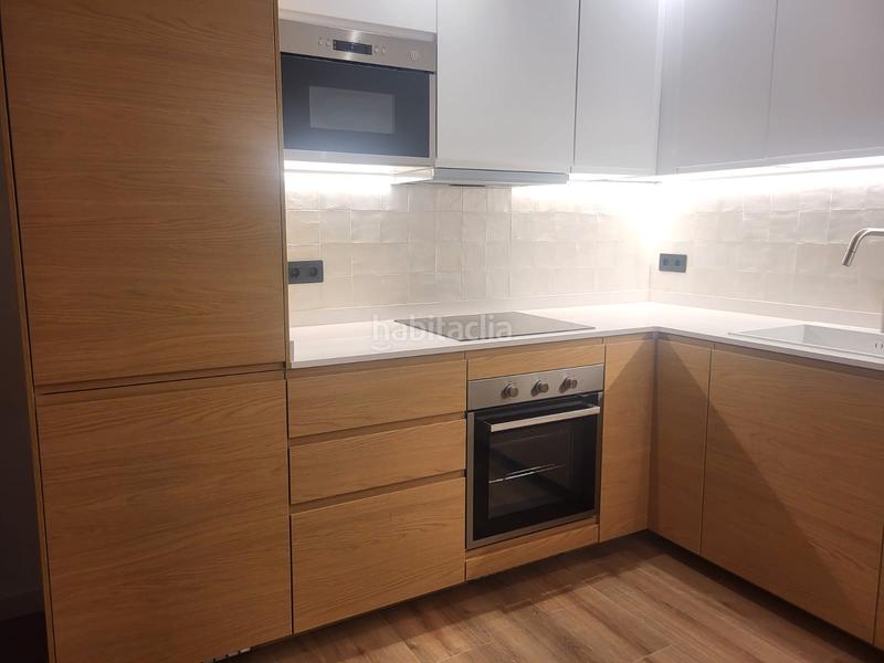 Foto 34b636ea-1791-4714-b51c-3e9ac374b2dd. Piso  recién reformado con 3 balcones en Gòtic Barcelona