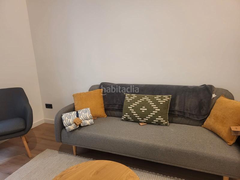 Foto 4b2c82b3-6e4f-42ee-b562-931b354dfefa. Piso  recién reformado con 3 balcones en Gòtic Barcelona