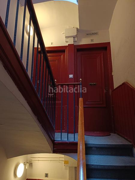 Foto 4c37c5b0-ebcc-48a4-94f1-07a1a3588190. Piso  recién reformado con 3 balcones en Gòtic Barcelona